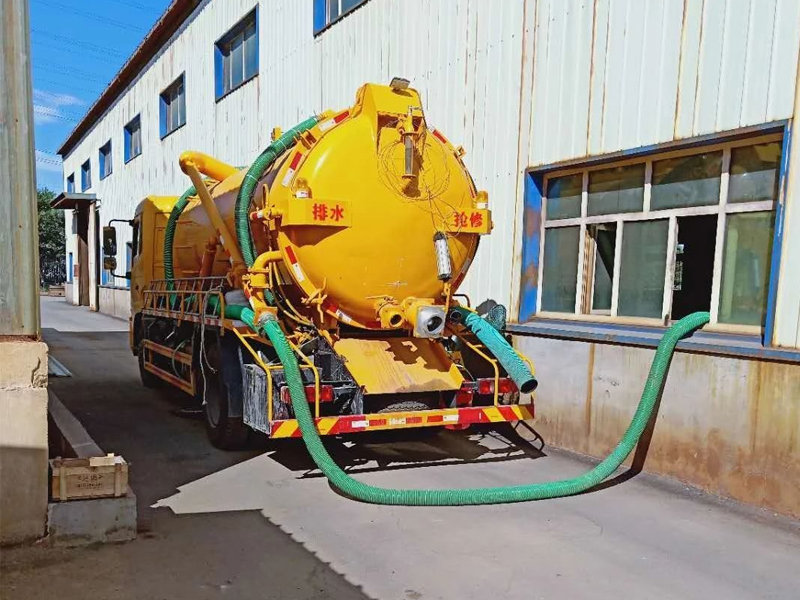 北京西路厂区化粪池清理